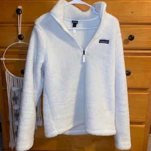 Woman’s White 1/4 Zip Patagonia